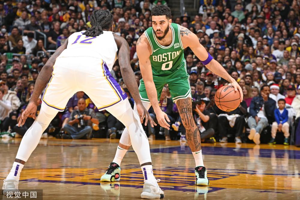 球致力于消 球致力于消