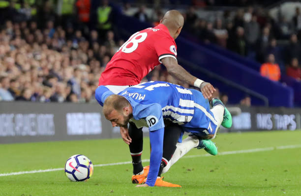 在他的带领 在他的带领